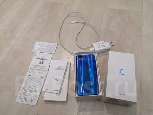 Honor 10. �/�, 3G, 4G LTE, Dual-SIM, ����������, NFC ����