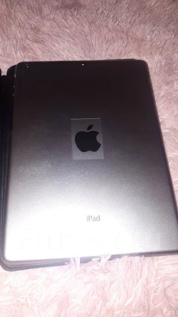 Apple iPad. ������ 32 �� ����
