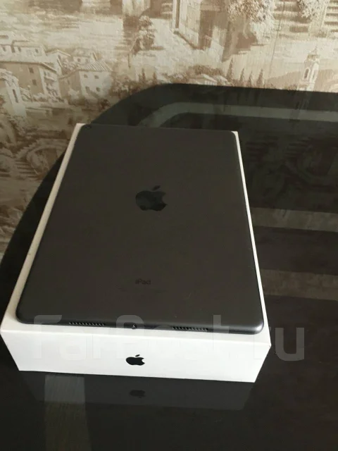 Apple iPad Air 3 ����