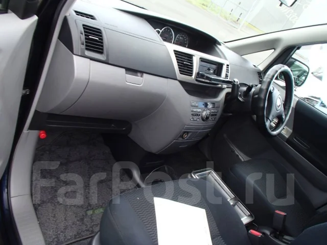 Toyota Voxy. AZR65, 1AZ ����