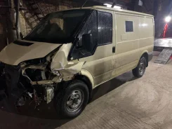 Ford Transit ����