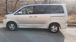 Toyota Voxy. �������, 4wd, 2.0 (152��.�.), ������, 128 000����. �� ����