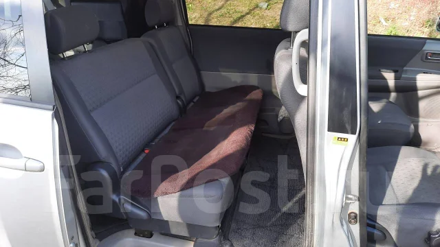 Toyota Voxy. �������, 4wd, 2.0 (152��.�.), ������, 128 000����. �� ����