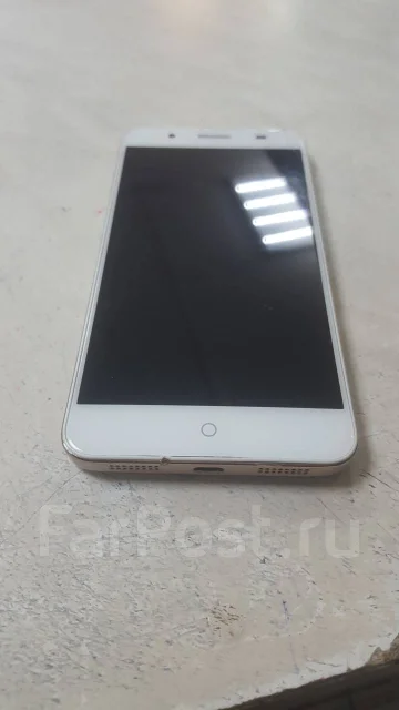 ZTE Blade A510. �/� ����