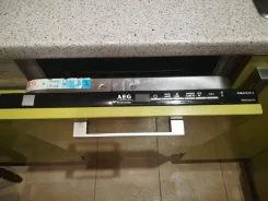 AEG ����