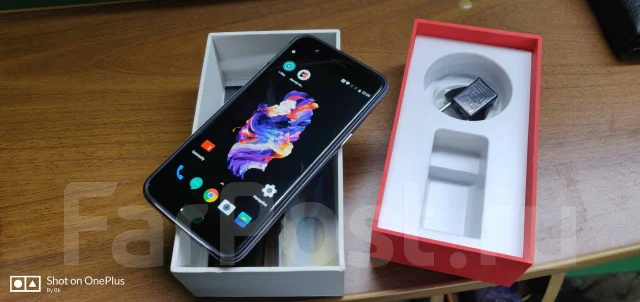 OnePlus 5. �/�, ������, 3G, 4G LTE, Dual-SIM, ����������, ���������, NFC ����