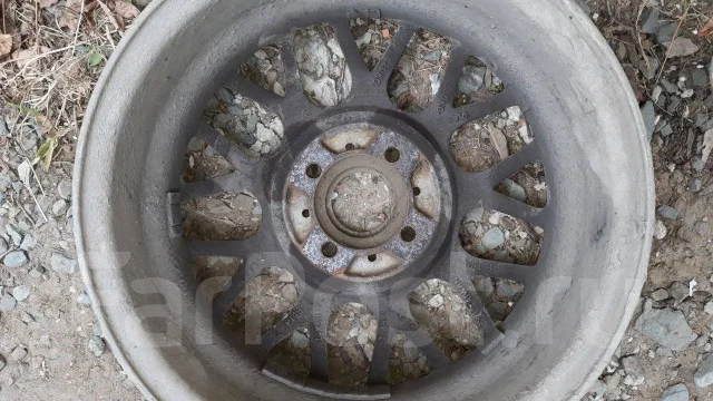 Akita AK6. 4.5x14", 4x100, ET45, �� 72���. ����
