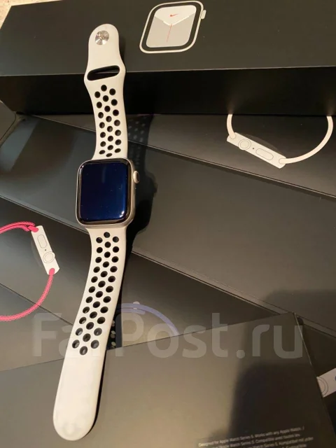 Apple Watch Series 5 Nike+. GPS, NFC, IP67 ����