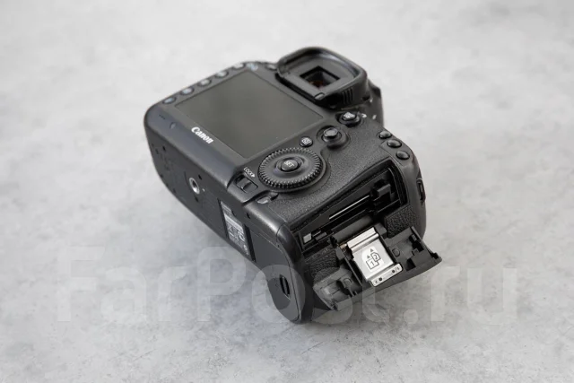 Canon EOS 5D Mark III ����