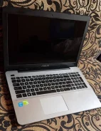 Asus X555L. 15.6", 1,7����, ��� 4 ��, ���� 500���, WiFi: 1, Bluetooth: 1, ����������� �� 1��. ����