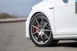 OZ Racing Omnia. 7.5x17", 5x112, ET50 ����