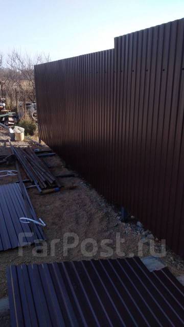Изготовление заборов из профнастила в Уссурийске