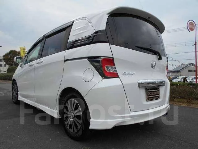 Honda Freed Spike. �������, 4wd, 1.5, ������. ��� ����� �� ������������ ����