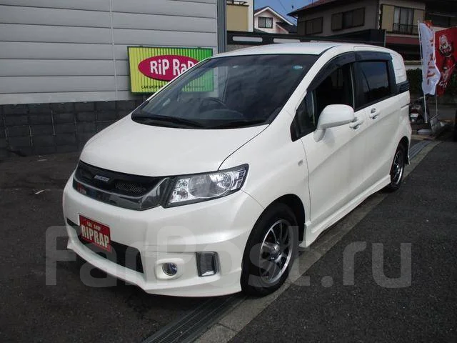 Honda Freed Spike. �������, 4wd, 1.5, ������, �/�. ��� ����� �� ������������ ����