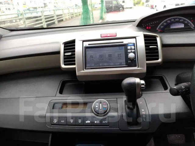 Honda Freed Spike. �������, 4wd, 1.5, ������, �/�. ��� ����� �� ������������ ����