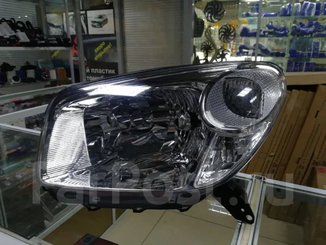 ���� Toyota Rav 4 2003-05 81150-42240 ����