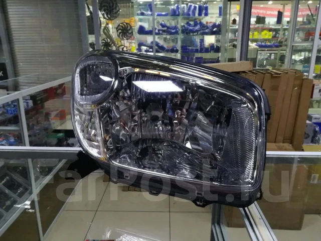 ���� Toyota Rav 4 2003-05 81150-42240 ����