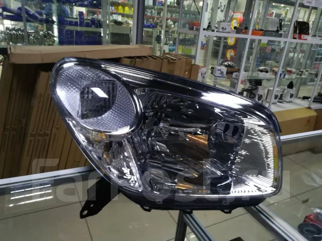 ���� Toyota Rav 4 2003-05 81150-42240 ����