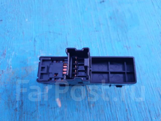 Кнопка стеклоподъемника пассажирская Subaru Forester SJ5 SJG купить в ...
