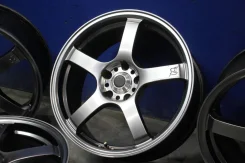 RAYS Gram Lights T57-RC. 7.5x18", 5x114.3, ET43 ����