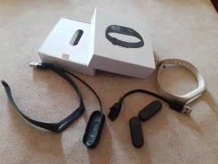 Xiaomi Mi Band 2. IP67 ����