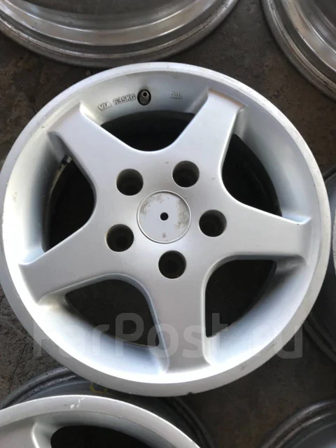 Fox. 6.0x14", 5x114.3, ET38 ����