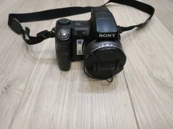 Sony Cyber-shot DSC-H9. ���: 14� � ����� ����