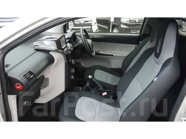 Toyota iQ. ��������, ��������, 1.3 (122��.�.), ������, 30 000����. ��, �/�. ��� ����� �� ������������ ����