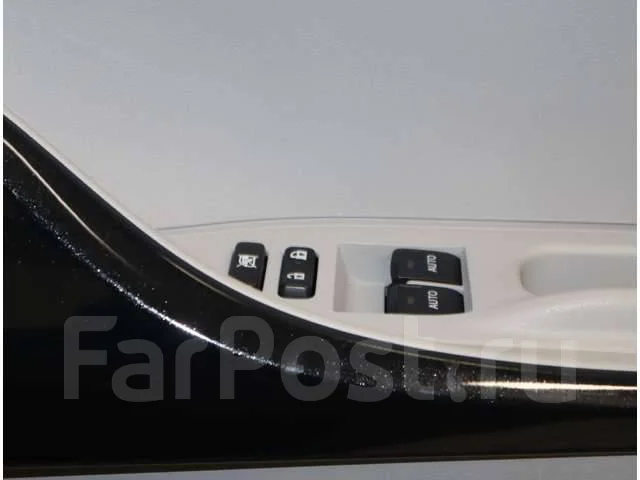 Toyota iQ. ��������, ��������, 1.3 (94��.�.), ������, 15 000����. ��, �/�. ��� ����� �� ������������ ����