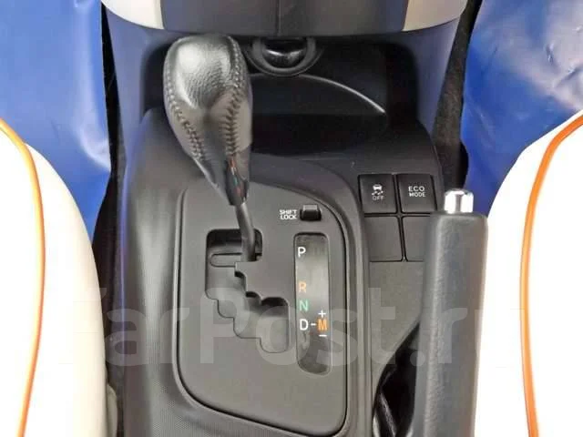 Toyota iQ. �������, ��������, 1.3 (94��.�.), ������, 27 400����. ��, �/�. ��� ����� �� ������������ ����