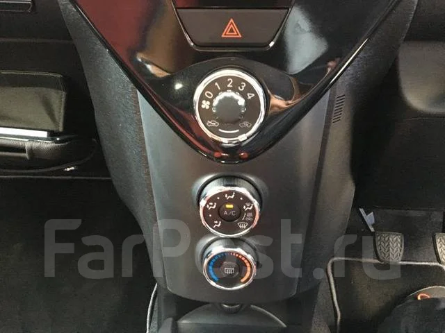 Toyota iQ. ��������, ��������, 1.3 (122��.�.), ������, 16 500����. ��, �/�. ��� ����� �� ������������ ����