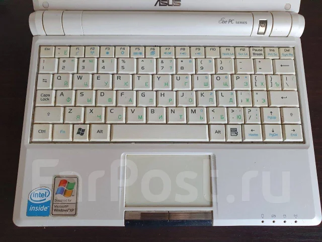 Asus Eee PC 900. ��� 8 �� ����