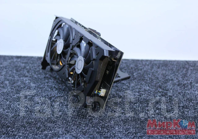 Radeon RX 580 ����