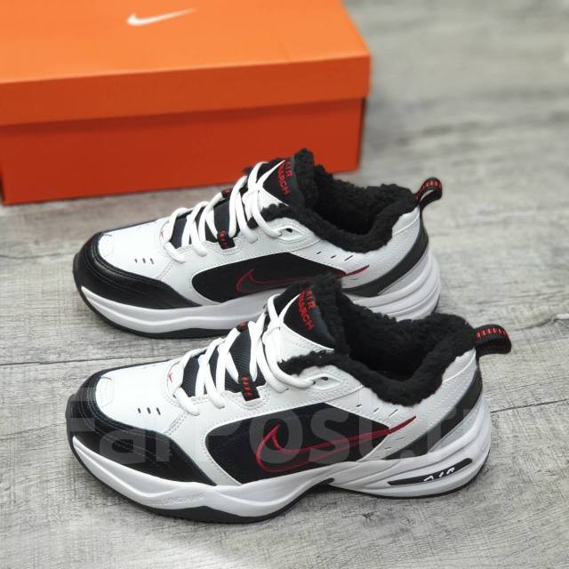 Nike air 2025 monarch iv 40