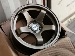 Mak Bee. 8.0x15", 4x100, ET10, �� 73,1���. ����