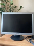 Lenovo. 19" ����