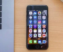 Apple iPhone SE 2020. �����, ������, 4G LTE ����