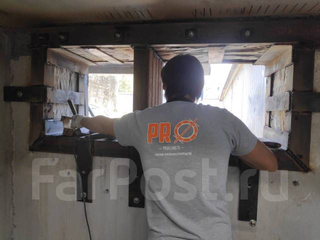 Сварщик-монтажник на обрамление проемов. Монтаж металлоконструкций во ...