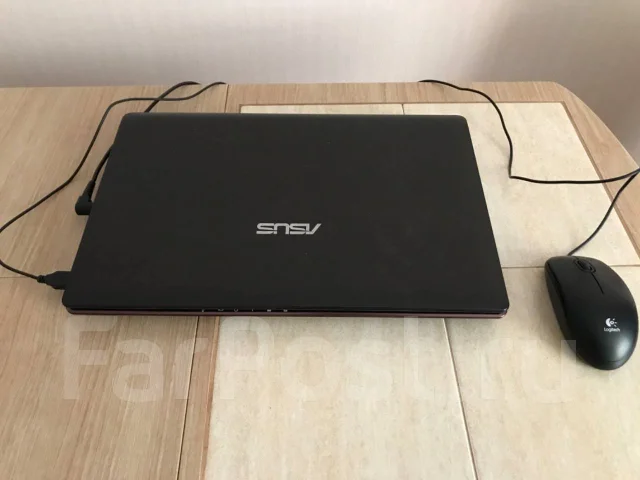 Asus X53S. 15", 2,2����, ��� 4 ��, ���� 500���, WiFi: 1, Bluetooth: 1, ����������� �� 1��. ����