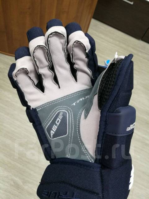 0sbp. краги хоккейные reebok 9000 sr. хоккейные шорты true 6. труе клюшка а 6. краги труе а6.