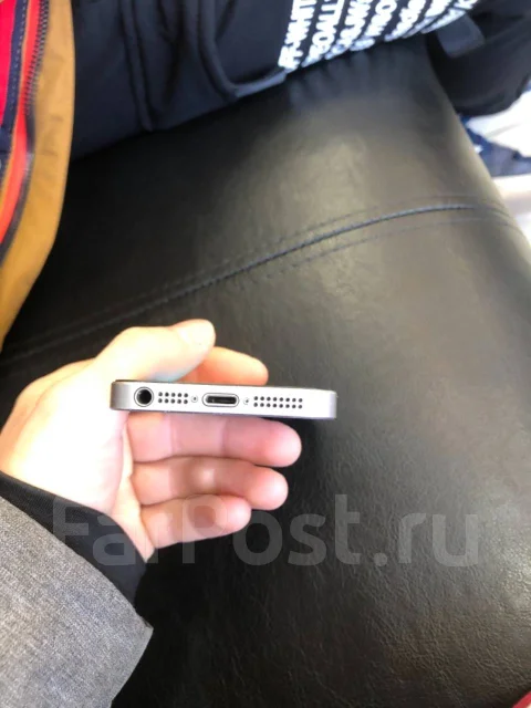 Apple iPhone SE. �/� ����