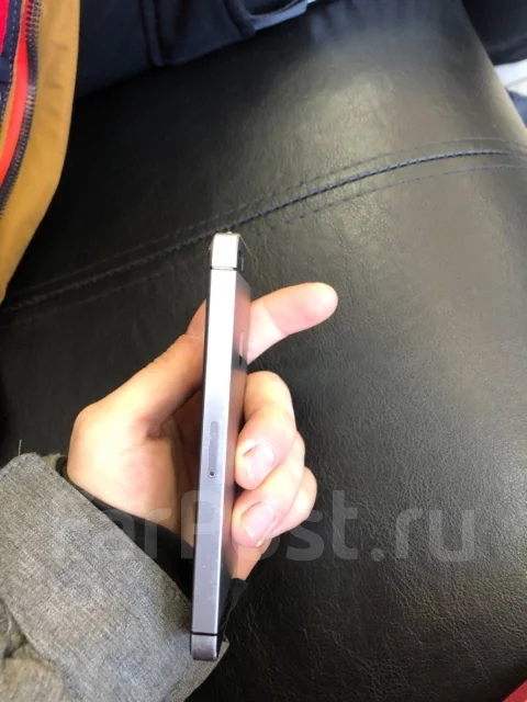 Apple iPhone SE. �/� ����