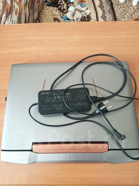 Asus ROG G752. 17.3", 2,6����, ��� 16 ��, ���� 512���, WiFi: 1, Bluetooth: 1, ����������� �� 2��. ����