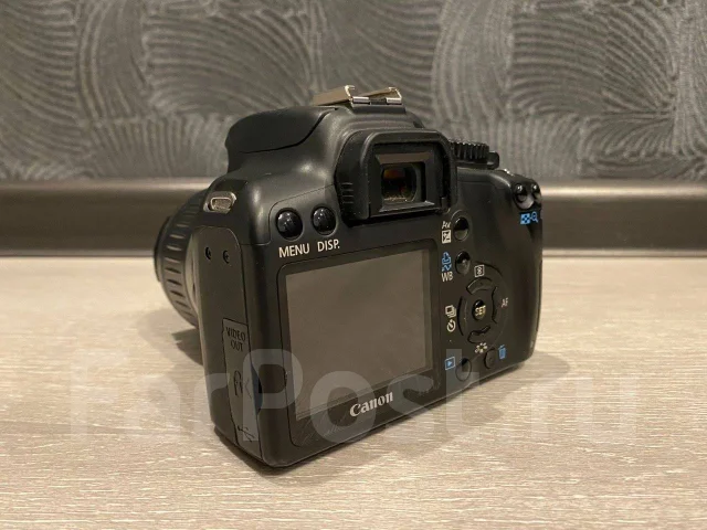Canon EOS 1000D ����