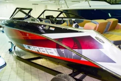 Scarab. 2019 ���, ����� 5,74��., ��������� ������������, 250��.�., ������ ����