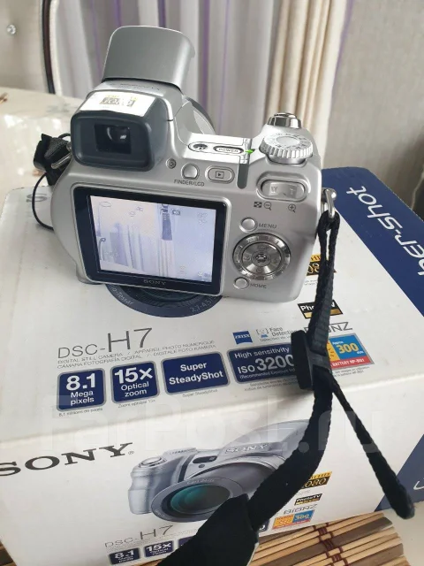 Sony Cyber-shot DSC-H7. 8 - 8.9 ��, ���: 14� � ����� ����