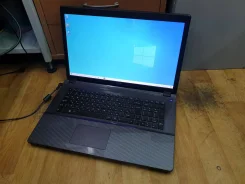 DEXP. 17.3", 2,4����, ��� 8 ��, ���� 120���, WiFi: 1, Bluetooth: 1, ����������� �� 1��. ����