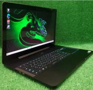 Razer Blade. 17", ��� 32 ��, WiFi: 1, Bluetooth: 1 ����
