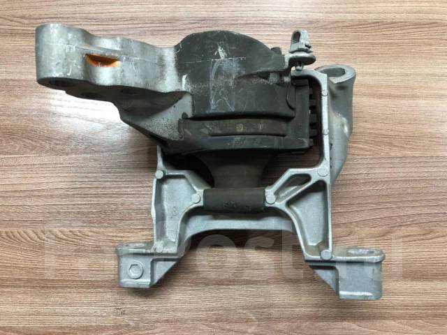 M 1.9 bn809. Опора двигателя правая Mazda 2. Bjs939060.