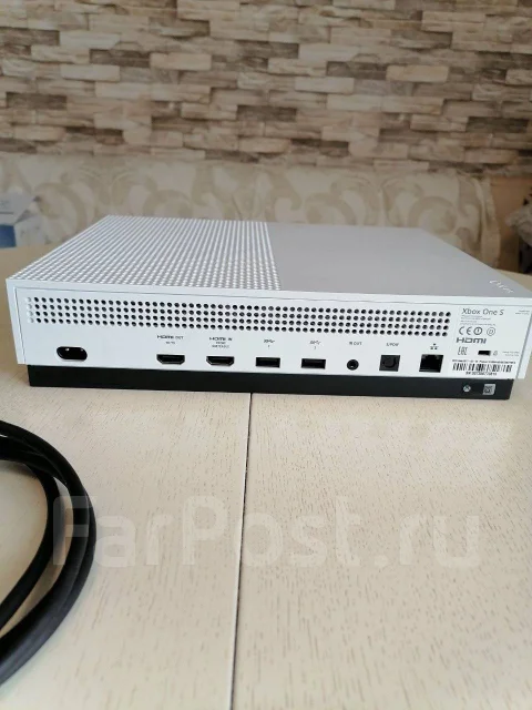 Microsoft Xbox One S ����